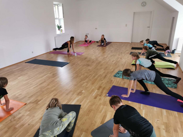 Sarahkids-Kampfkunst-trifft%20Yoga%20%281%29